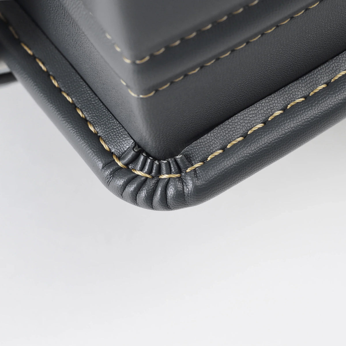 Bolca Grayish Randoseru by Murase Kabanko – detailed close-up of black Japanese randoseru backpack corner with fine stitching