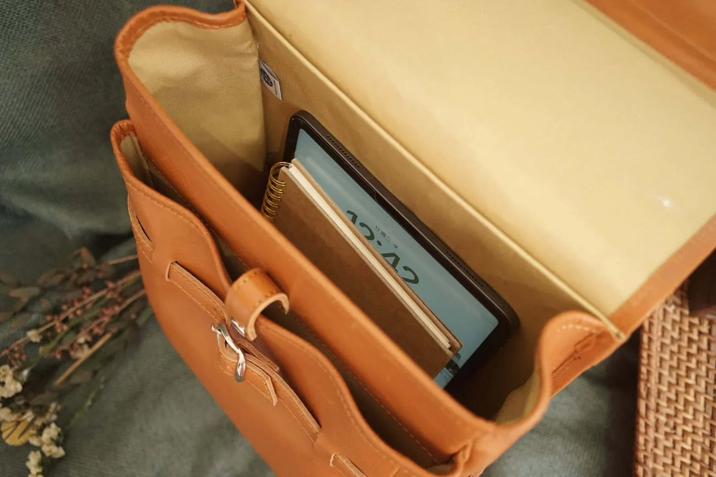 Murase Kabanko adults camel leather ransel sofurilla backpack with notebook and tablet inside